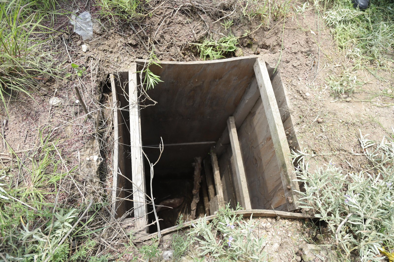 Túneles usados para huachicolear pasan debajo de viviendas; detectan 18 de estos pasadizos en Hidalgo