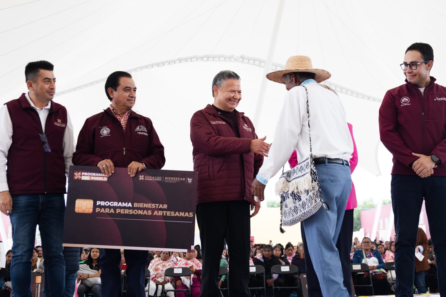 Menchaca inicia entrega de Programas del Pueblo; presupuesto creció a 4 mil 900 mdp