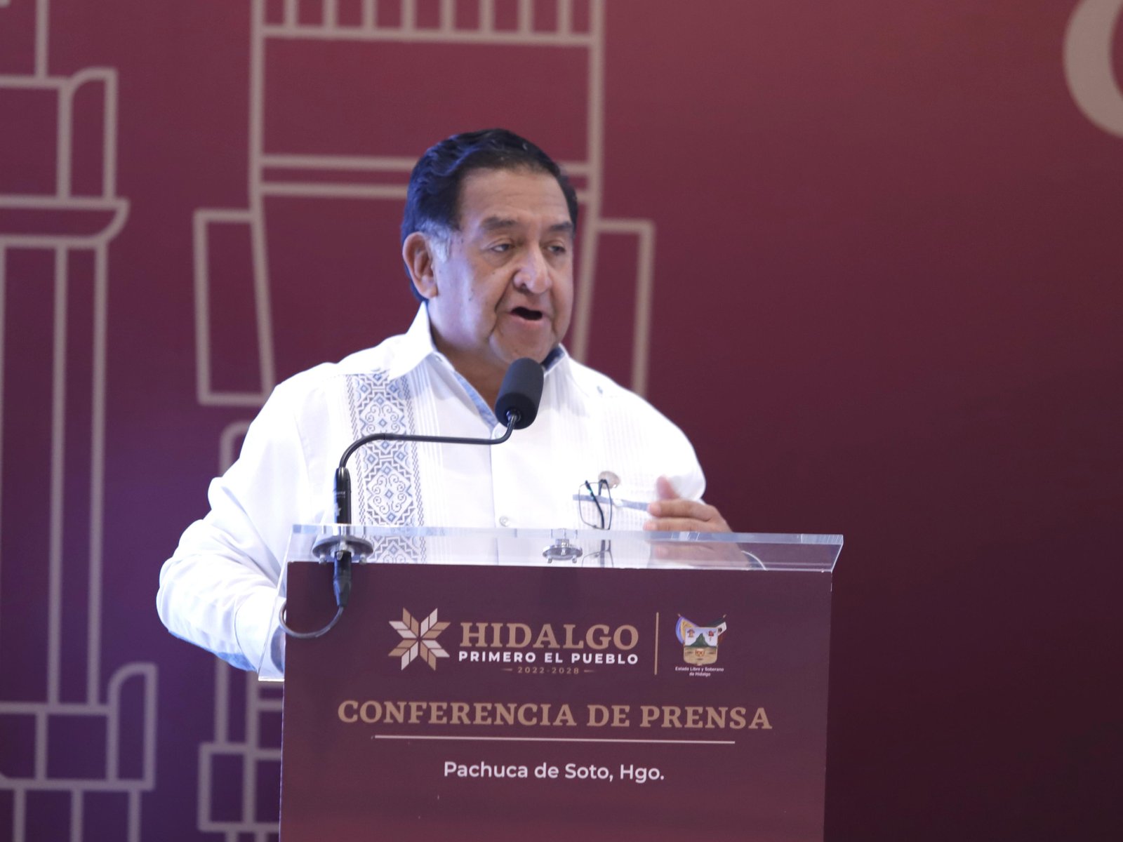 Adiós a los "falsos notarios”, Hidalgo va por ley contra la usurpación y el retiro digno