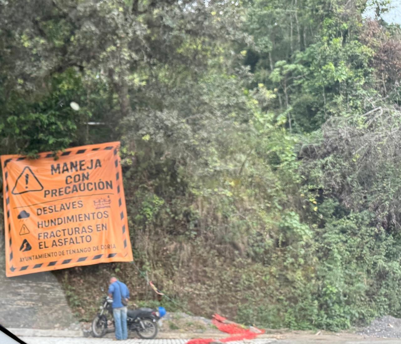 Persisten las cicatrices: carreteras de la Sierra Otomí-Tepehua en ruinas por lluvias del año pasado