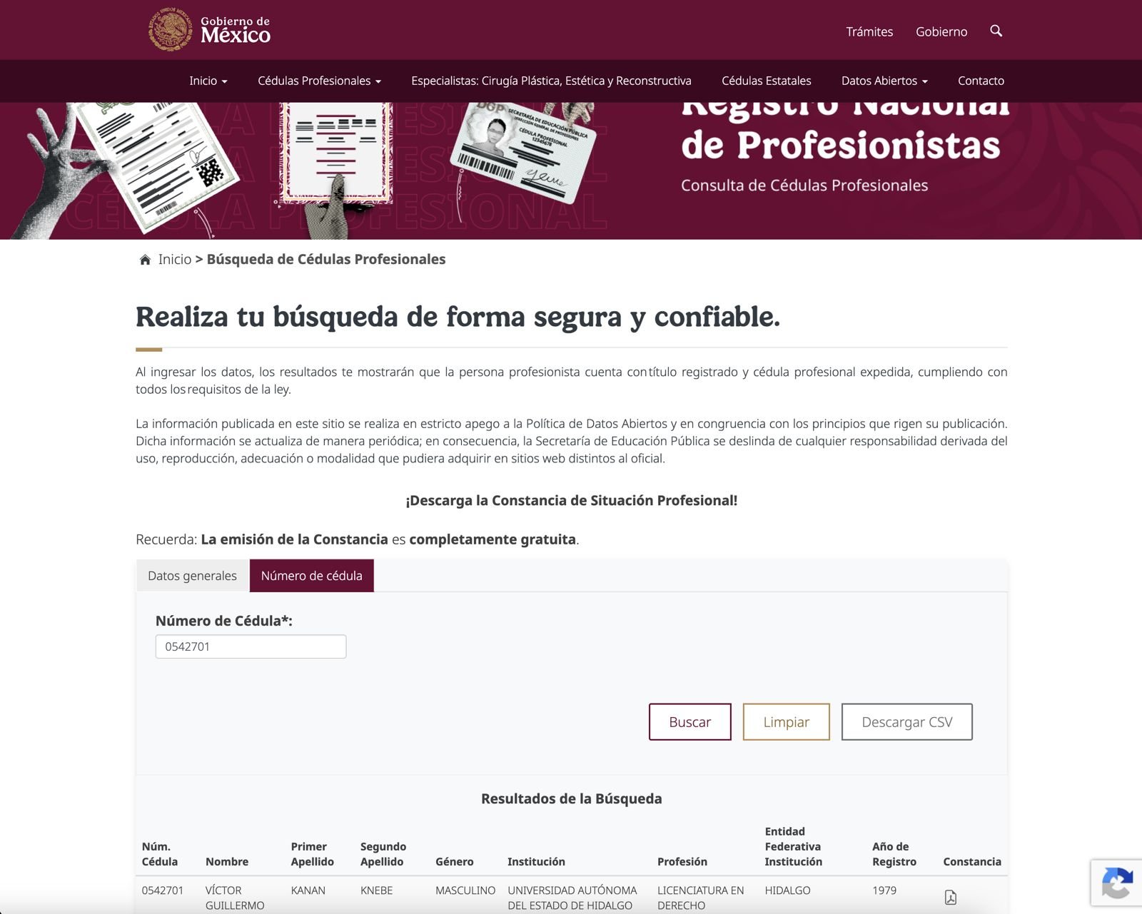 Notario de Pachuca afirma que sí cuenta con cédula profesional y señala posible error en apellido