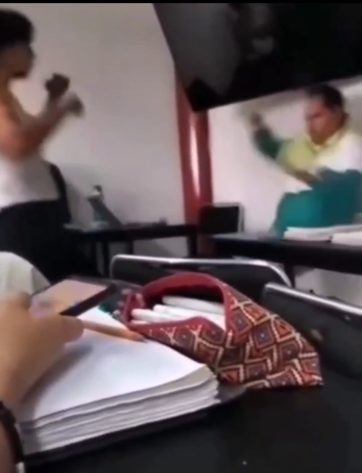 Separan del cargo temporalmente a profesor de la UTP por video donde fue agredido