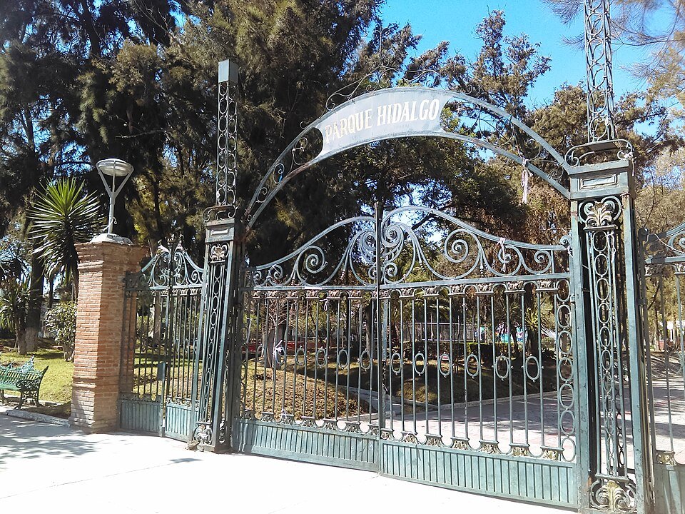 Manita de gato, rehabilitarán áreas recreativas de siete parques de Pachuca
