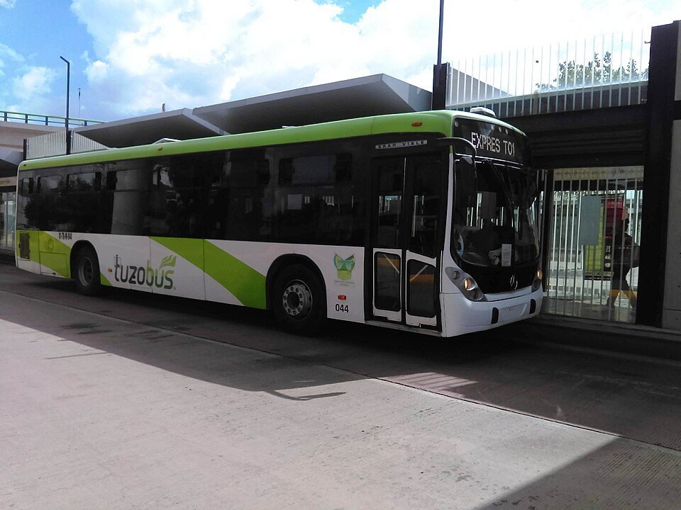 Oficialía rentó 80 camiones para el Tuzobús