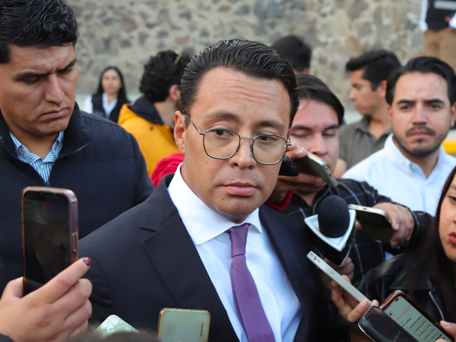 Tras años fuera de servicio, reemplazarán seis elevadores del Tuzobús