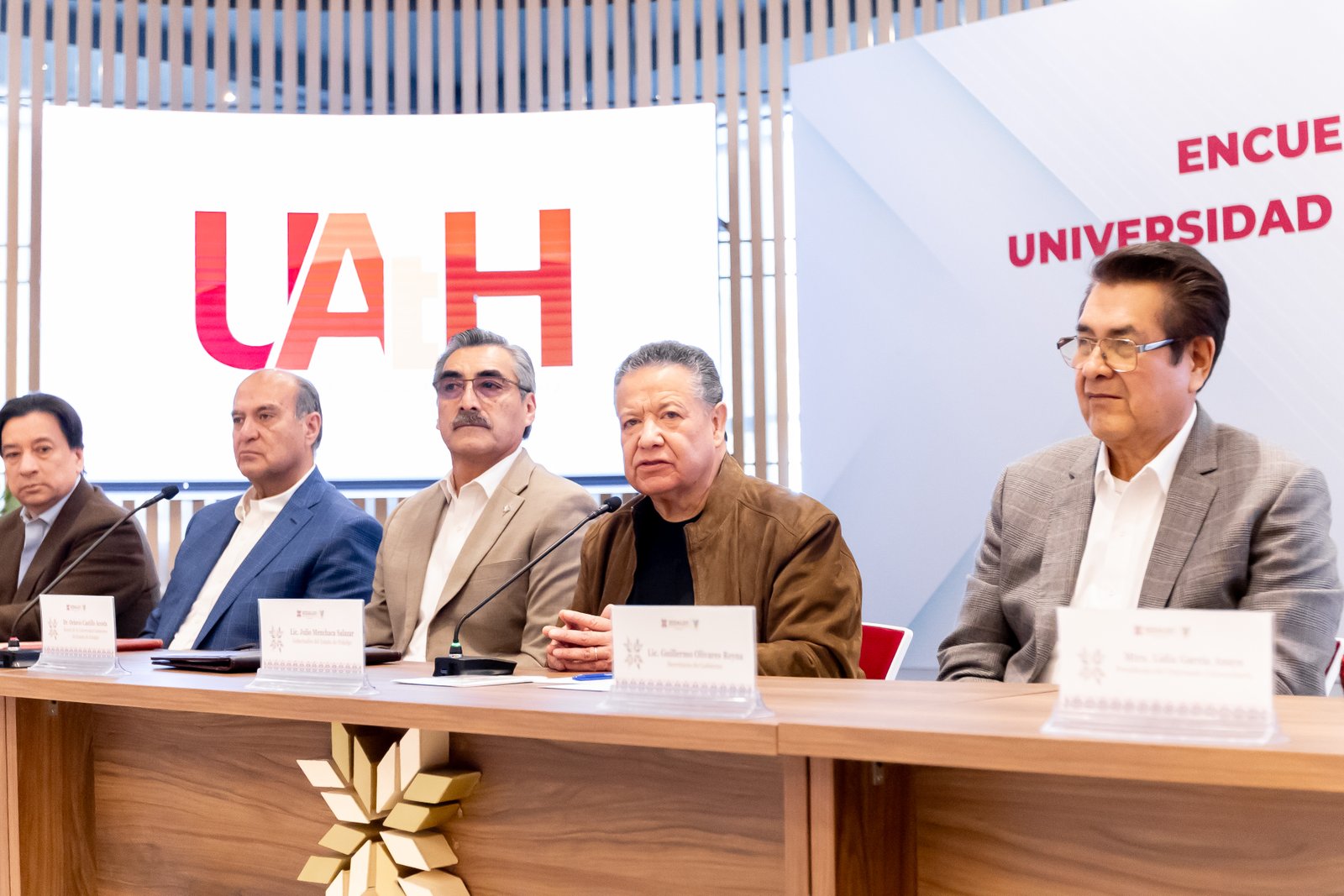 Julio Menchaca reconoce labor académica de la UAEH y llama a fortalecer ...