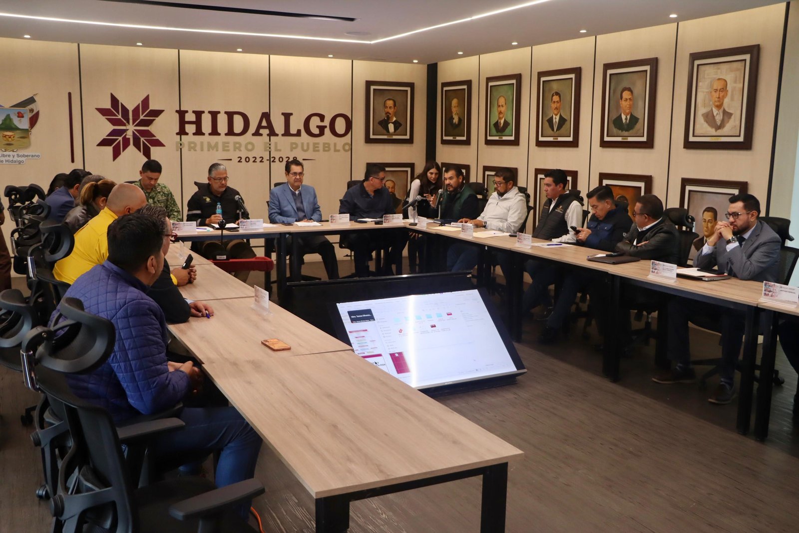 Lluvias dejan derrumbes, deslaves y cierres carreteros en distintas regiones de Hidalgo