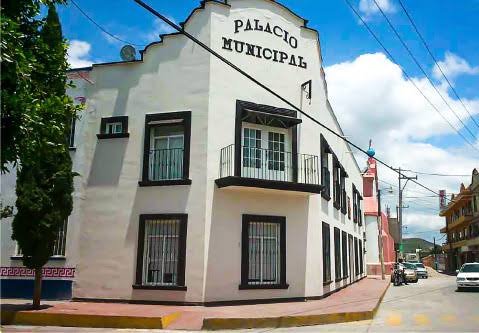 Gobierno de Hidalgo autoriza devolución de terrenos a Tezontepec y Tlanchinol
